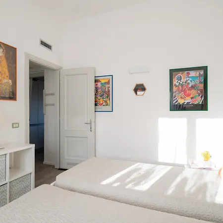 Casa Cindy Апартаменты *